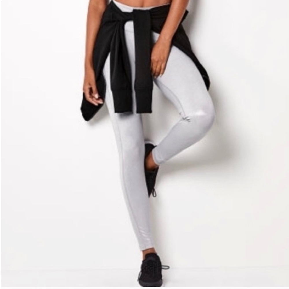 Victoria sport knockout leggings hi rise sparkle